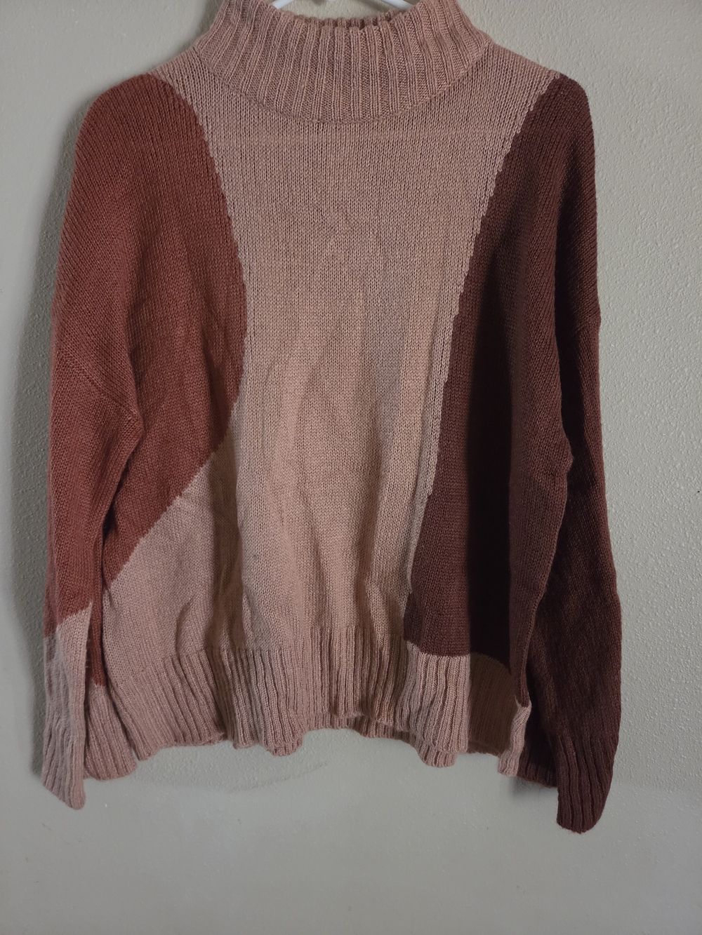 Colorblock Turtleneck Sweater - Pink & Rust